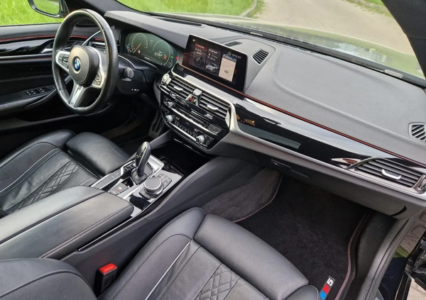 BMW Seria 5 cena 142900 przebieg: 125000, rok produkcji 2019 z Kcynia małe 596